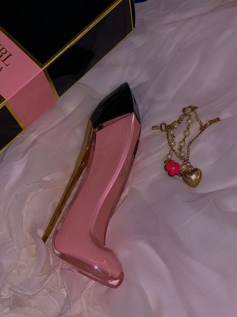 Good Girl Blush Perfume Aesthetic, Good Girl Pink Perfume, Perfume Pictures, Good Girl Blush, Pink Stiletto Heels, Good Girl Perfume, Carolina Herrera Perfume, Carolina Herrera Good Girl, Very Good Girls