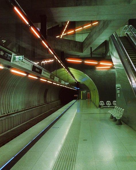 Eco Brutalist Architecture, Tbhc Aesthetic, Metro Aesthetics, Bg Design, Subway Station, Liminal Space, Liminal Spaces, Cinematic Photography, Jolie Photo