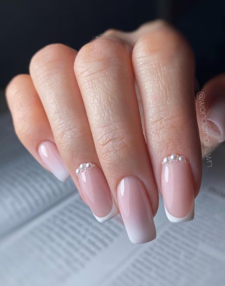 french manicure nails. soft pink wedding nails. bridal nails with pearls. romantic nail ideas. Bridal Shower Nails, Nails With Pearls, Ongles Gel French, Pink Wedding Nails, Bridal Manicure, Wedding Day Nails, Bridal Nail, Bridal Nail Art, Romantic Nails