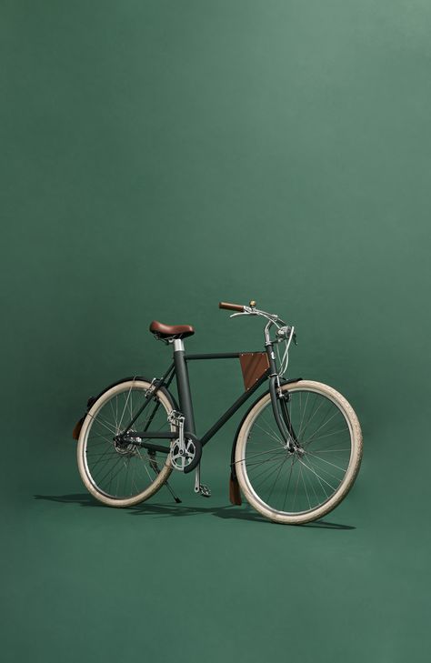 Green Bicycle Aesthetic, Bike Vintage Aesthetic, Dark Green Aesthetic Wallpaper, Bicycle Aesthetic, Bicycle Photography, Green Aesthetic Wallpaper, Tree Wallpaper Iphone, Green Bicycle, Ebike Electric Bicycle