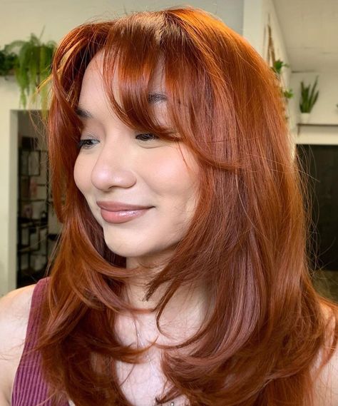 Hair Thickening Haircut, Ginger Hair With Layers, Layered Hair Redhead, Layered Hair Ginger, Layers Ginger Hair, Ginger Hair Layers, Best Hair For Round Face, Cute Summer Haircuts, Summer Hair Cuts