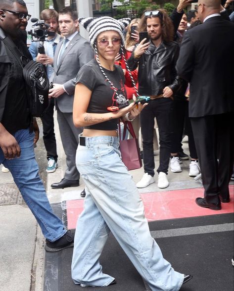 Doja Cat Outfits Casual, Doja Cat Street Style, Outfit In New York, Japan Outfits, Japan Outfit, The Met Gala, Cat Fashion, Female Rappers, Weather Wear