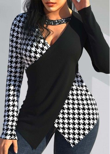 ROTITA Sequin Houndstooth Print Black V Neck T Shirt | Rotita.com - USD $27.98 Houndstooth Shirt, Black Houndstooth, Long Sleeve Tops Casual, Stylish Plus, Plus Size Kleidung, Black Sequins, Plus Size T Shirts, Plus Size Tops, Print T Shirts