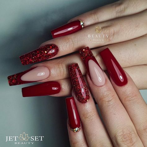 Sweet 16 Nails Acrylic Red, Nails Acrylic Red And Gold, Red Sweet 16 Nails, Medium Red Nails, Sweet 16 Nails Acrylic, Nails Acrylic Red, Red Sweet 16, Sweet 16 Nails, 16 Nails