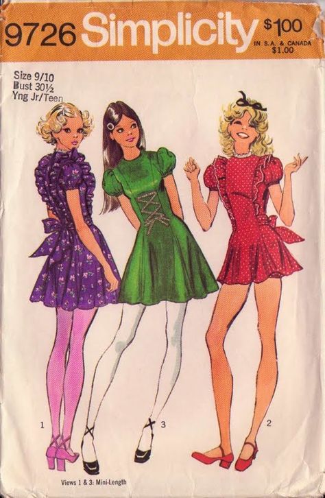 Bikini Sizzler dresses Short Dress Patterns, 70s Sewing Patterns, 1970s Sewing Patterns, Patron Vintage, Simplicity Dress, Teen Dress, Vintage Dress Patterns, Mia 3, Couture Mode