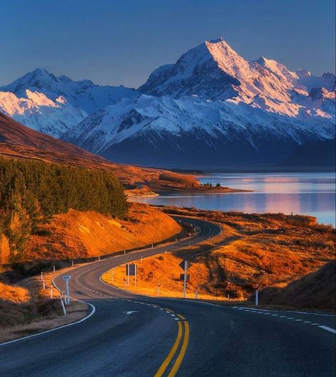 Mount Cook New Zealand, New Zealand Mountains, Aoraki Mount Cook, Nz Travel, Mount Cook, New Zealand Landscape, New Zealand Travel, Location Photography, Mountain Landscape