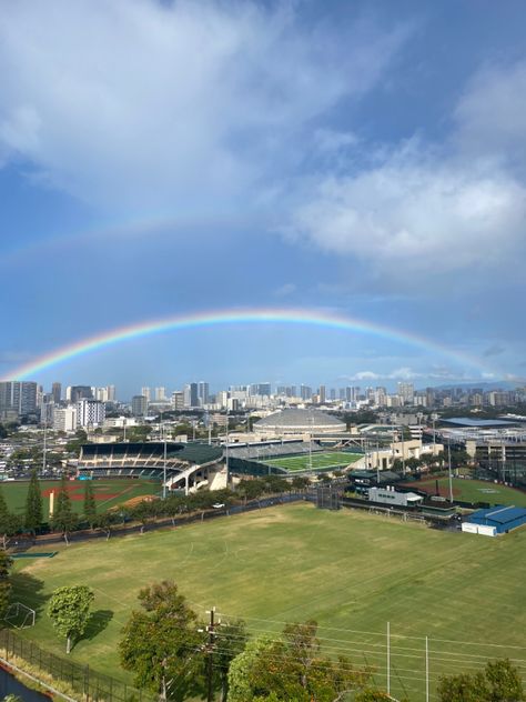 Uh Manoa Aesthetic, Byu Hawaii Aesthetic, Hawaii College Aesthetic, Hawaii University Aesthetic, Hawaii College Life, University Of Hawaii At Manoa Aesthetic, University Of Hawaii Aesthetic, University Of Hawaii At Manoa Dorm, College In Hawaii