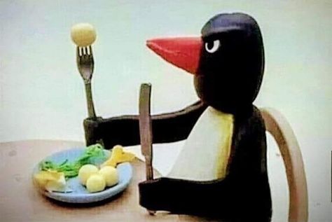 Pingu Mood, Pingu Memes, Sticker Whatsapp, Meme Reaction, Noot Noot, Mood Meme, Reaction Pic, Funny Memes, Collage