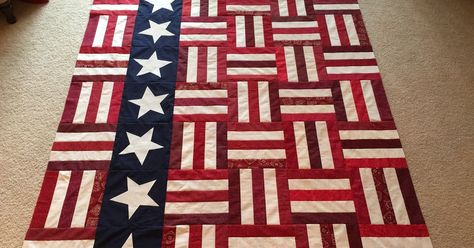 American Flag Quilt, Quilts Of Valor, Flag Quilt, Quilt Modernen, Quilting Room, Quilt Of Valor, Patriotic Quilts, Holiday Quilts, Strip Quilts