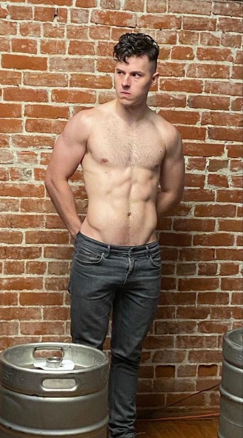 Adonis Belt, Nolan Gould, Men Abs, Shirtless Men, Modern Family, Just The Way, Celebrities Male, Future Husband, Celebrity Crush