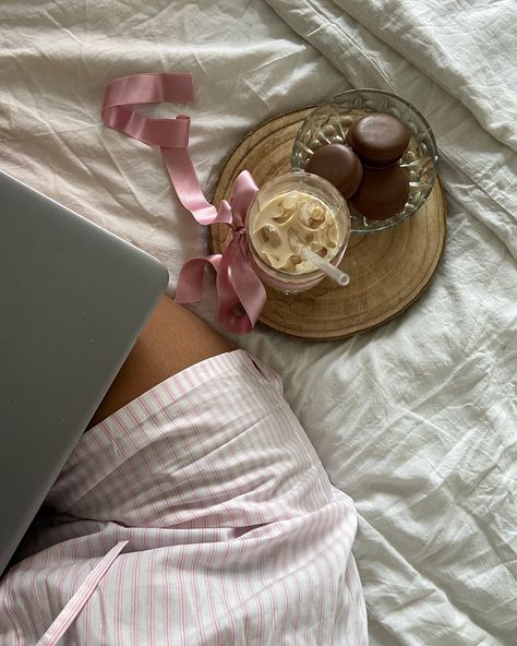 Pov: You love the pink aesthetic & romanticizing your life🌸🎧💓🎀 #pinkstuff #pinkaesthetics Romanticing Life, Scandi Wallpaper, Slow Lifestyle, Light Girls, Bow Wallpaper, Pretty Pink Princess, Activities For Girls, Romantic Girl, Book Instagram