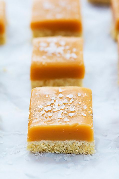 Salted Caramel Desserts, Masakan Malaysia, Caramel Shortbread, Shortbread Recipe, Buttery Shortbread, Shortbread Bars, Caramel Desserts, Shortbread Recipes, Shortbread Crust