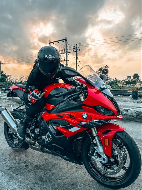 The most attractive red s1000rr 2023, with awesome winglets Bmw M1000rr 2023, Red Motorcycle Aesthetic, Super Bikes Bmw S1000rr, Bmw Bike S1000rr, Aesthetic Project, Red Motorbike, Bmw S1000rr Red, Kawasaki Ninja H2r, Cbr1000rr Fireblade