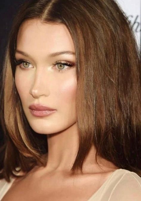 Model Makeup Aesthetic, Supermodel Makeup, Bella Hadid Model, Bella Hadid Hair, Bella Hadid Makeup, Eyebrow Trends, Model Makeup, Makeup Mistakes, Bella Hadid Style