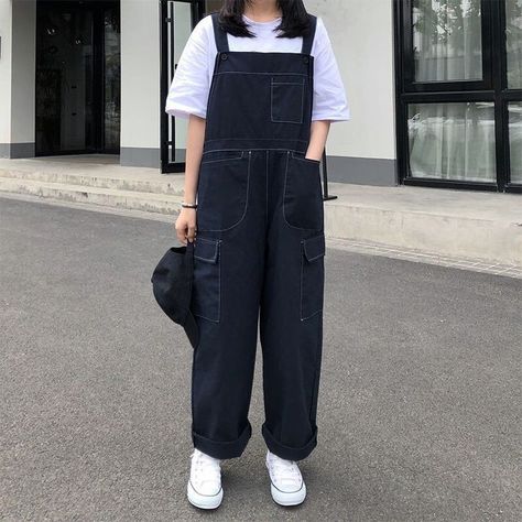 Jumpsuit Hijab Outfit, Jean Jumpsuit Outfit, Denim Romper Outfit, Jumpsuit Hijab, Loose Jeans Outfit, European Style Outfits, Hijab Outfit Summer, Romper Overalls, Overalls Casual