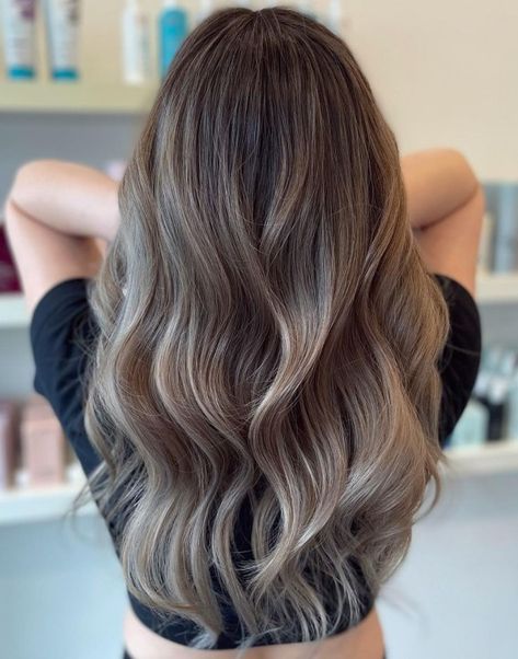 Dimensional Balayage Ashy, Subtle Dimensional Hair Color, Dark Ashy Blonde Hair, Ashy Brunette Balayage, Dimensional Ash Blonde, Ash Blonde Hair Ideas, Roots Balayage, Ashy Blonde Balayage, Ash Blonde Hair Dye