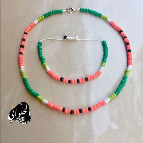 قلادات متدلية, Preppy Jewelry, Beaded Jewelry Necklaces, Beaded Necklace Designs, Beaded Necklace Diy, Diy Bracelet Designs, Diy Bracelets Patterns, Beads Bracelet Design, Handmade Jewelry Tutorials