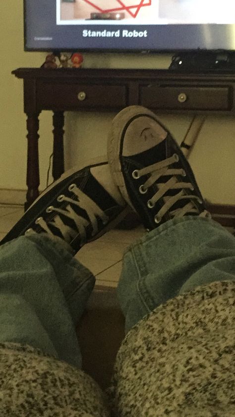 Beat Up Converse Aesthetic, Charles Core, Worn Out Converse, Old Converse Aesthetic, Converse Worn Out, Worn Converse Aesthetic, Old Converse, All Star Aesthetic, Converse Dark Aesthetic