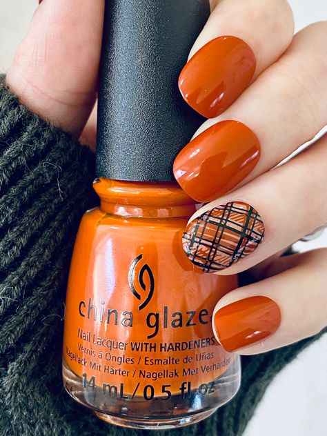 This nail polish screams pumpkin spice latte which makes it perfect for a fall mani! Paired with a plaid nail art you’re ready to rule the season! Pumpkin Spice Latte Nails, Plaid Pumpkin Nails, Plaid And Pumpkin Nails, Pumpkin Spice Nail Designs, Pumpkin Spice Latte Nail Art, Plaid Nail Art, Pumpkin Spice Nails, Thanksgiving Nail Art, Romantic Nails