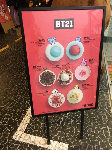 Bt21 Food, Kpop Cafe, Bts Cafe, Itaewon Seoul, Bts Cake, Korean Dessert, Korean Cafe, Drinks Sign, Creative Gift Wraps