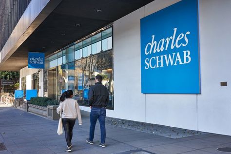 Charles Schwab offers different types of funds with low expense ratios. Charles Schwab, Money Market Account, Cash Management, Debt Settlement, Refinance Mortgage, Real Estate Career, Retirement Fund, Online Loans, Small Business Loans