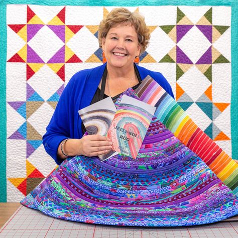 Easy Quilting Projects, Jelly Roll Rug, Missouri Quilt Company, Missouri Star Quilt Company Tutorials, Missouri Star Quilt Tutorials, Rag Rug Diy, Diy Sewing Table, Quilting Methods, Easy Quilting