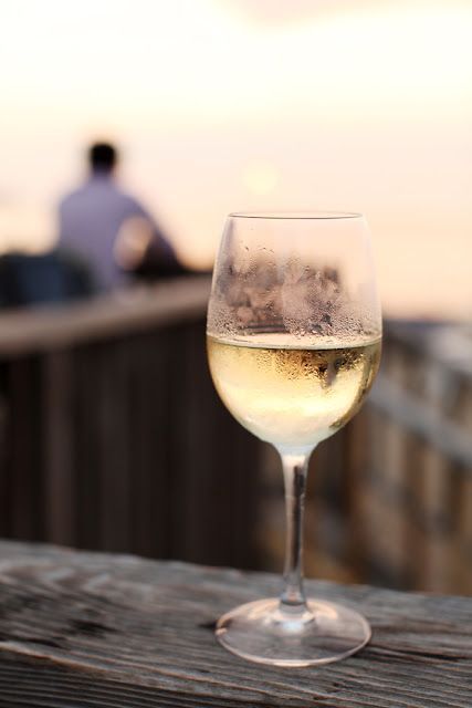 white wine Stairway To Heaven Hawaii, Fauna Marina, Wine Photography, Chenin Blanc, Pinot Gris, Wine O Clock, Wine Cheese, Wine Time, Wine And Dine