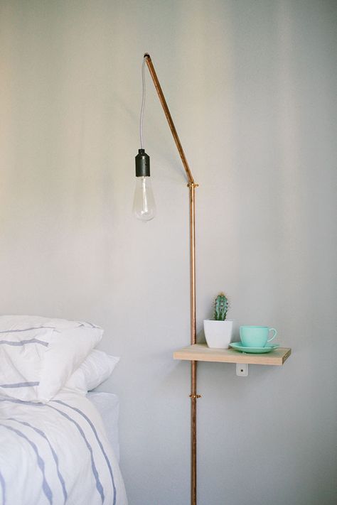 Minimalist DIY Projects Packed With Beauty Minimalist Diy Projects, Diy Bedside Table, Minimalist Diy, Koti Diy, Bedside Shelf, Brass Light Fixture, Diy Lampe, Diy Nightstand, Прикроватные Тумбочки