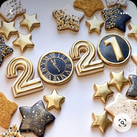 New Year Decorated Sugar Cookies, New Year's Cookies Decorated, Cookie Decorating New Years, Nye Sugar Cookie, New Years Cookie Ideas, Happy New Year Cookies Decorated, New Years Royal Icing Cookies, New Years Cookies Decorated Royal Icing, New Year Cookies Decorated