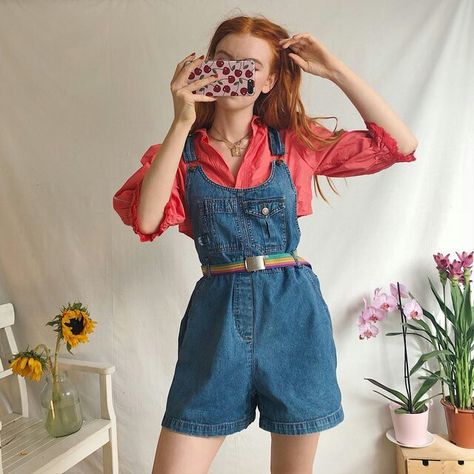 Arthoe Summer Outfits, 80s Outfits Women Summer, Mathilda Mai, 80s Inspired Outfits, 80s Outfits, Lesbian Outfits, Hipster Looks, Retro Outfit, New Look Fashion