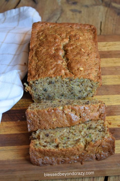 Cream Cheese Zucchini Bread, Cheese Zucchini Bread, Zucchini Bread Gluten Free, Zucchini Chocolate Chip Cookies, Zucchini Dinner, Zucchini Dinner Recipes, Easy Zucchini Bread Recipes, Cheese Zucchini, Gluten Free Bread Machine