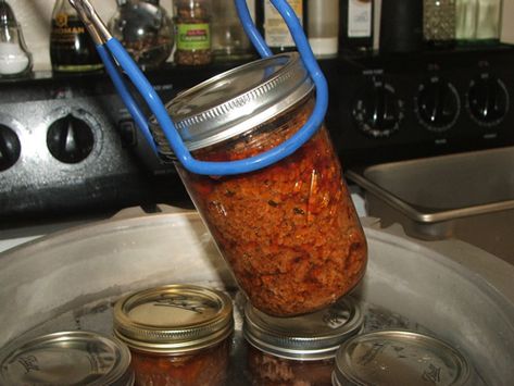 Canning Taco Meat, Pressure Canning Meat, Canning Pressure Cooker, Canning Granny, Canned Meats, Pressure Canning Recipes, Canning 101, Taco Meat Recipes, Home Canning Recipes