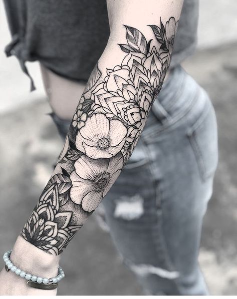 So pretty Diy Tattoo Permanent, Tattoo Diy, Small Forearm Tattoos, Marvel Tattoos, Forearm Tattoo Design, Inspiration Tattoos, Cat Tattoos, Forearm Tattoo Women, Disney Tattoo