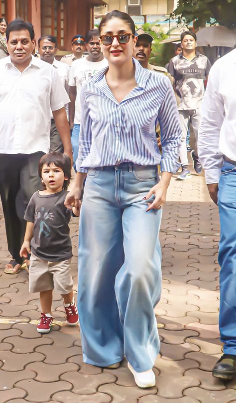 Kareena Kapoor Street Style, Kareena Kapoor Khan Outfit, Bollywood Street Style, Kareena Kapoor Casual Outfit, Kareena Kapoor Khan Casual, Mom Jeans Styling, Kareena Kapoor Outfits, Decent Outfits, Top For Jeans