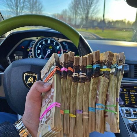 The rich invest & the poor spend money 💷 Canadian Money Stacks, Successful Trader, Canadian Money, Opening A Coffee Shop, Money Saving Methods, Dead End Job, Money Notes, Mo Money, Money Stacks