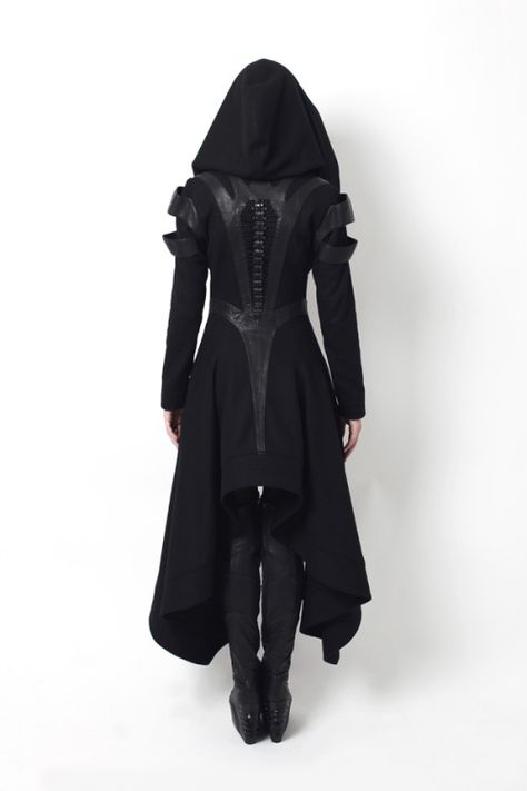 FOUND MY SUPER HERO COSTUME FOR SRP!  @jeretta1 @deidrachapman1 @mistystrain Gaun Abad Pertengahan, Medieval Dress, Fantasy Clothing, Steampunk Fashion, Fantasy Fashion, Dark Fashion, Hippie Chic, Character Outfits, Mode Inspiration