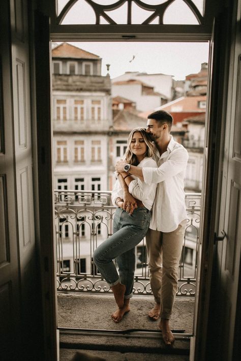 Balcony stories above the roofs of Porto – Madeleine Ihle | weddings/elopements/lovestories Couple Balcony Pictures, Balcony Couple Photos, Beach Balcony, Photoshoot Moodboard, French Balcony, Pre Wedding Shoot Ideas, Couple Picture, Couple Picture Poses, Dream Beach