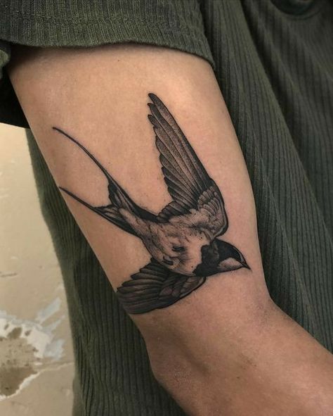 Tato Realis, Bird Tattoos Arm, Sparrow Tattoo, Swallow Tattoo, Bird Tattoo, Hand Tattoos For Guys, Discreet Tattoos, Black Ink Tattoos, Dope Tattoos