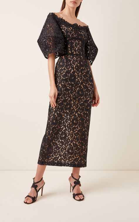 Lace Off-The-Shoulder Dress by OSCAR DE LA RENTA for Preorder on Moda Operandi Colorful Gown, Lace Dress Classy, Trendy Dresses Summer, Couture Evening Dress, Gala Outfit, Black Dresses Classy, Elegant Prom Dresses, Dress Classy, Lace Outfit