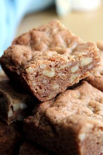 Jo and Sue: Small Batch Walnut Blondies Loaf Pan Desserts, Walnut Blondies, Pan Desserts, Walnut Uses, Small Batch Cookies, Small Batch Baking, Walnut Recipes, Single Serving Recipes, Blondies Recipe