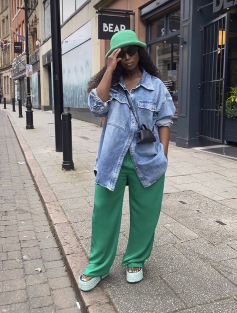 Friday Spring Outfit, Hot Humid Weather Outfit, Humid Weather Outfit, Oversized Outfit Summer, Modest Fashion Summer, Curvy Street Style, Outfits For Curvy Women, Oversized Outfits, Plus Size Street Style