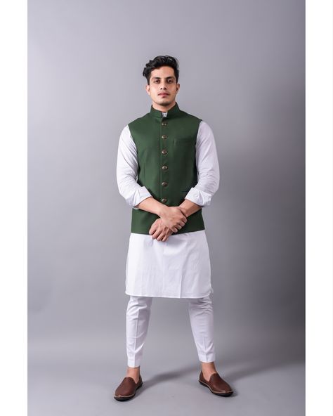 #kurtapajama #whitekurtapajama #white #kurta #jacket #richlookdesigner #shamirichlook Traditional Kurta, Green Jacket Men, Nehru Jacket For Men, Kurta Pajama Men, Best Poses For Photography, Mens Fashion Blazer, White Kurta, Nehru Jacket, Kurta Pajama