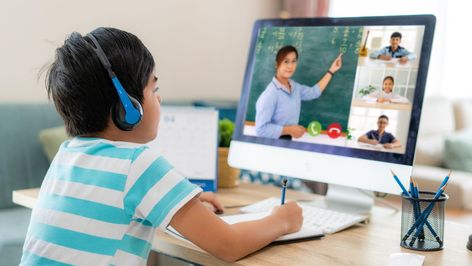 Whether We Like It Or Not, Online Teaching Is The Future, So Let's Start Learning How To Do It Properly Corporate Career, Education In India, Petite Section, Online Tutoring, E Learning, Online School, Online Teaching, Help Kids, Online Education