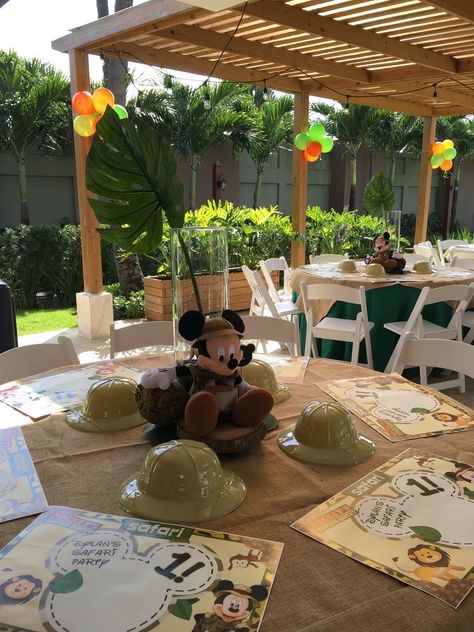 Mickey Mouse Safari Birthday Cake Table, Mickey Mouse Birthday Safari, Mickey Mouse Jungle Theme, Safari Mickey Mouse Party Birthday, Mickey And Minnie Safari Party, Mickey Mouse Safari Birthday Decorations, Mickey Mouse Safari Birthday Cake, Mickey Safari Centerpieces, Mickey Mouse Safari Birthday Party Ideas