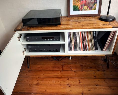 BESTÅ record player stand - IKEA Hack Record Player Stand Ikea, Diy Record Player Stand, Record Player Furniture, Diy Record Player, Buffet Ikea, Vinyl Record Storage Diy, Turntable Furniture, Diy Record, Record Player Console