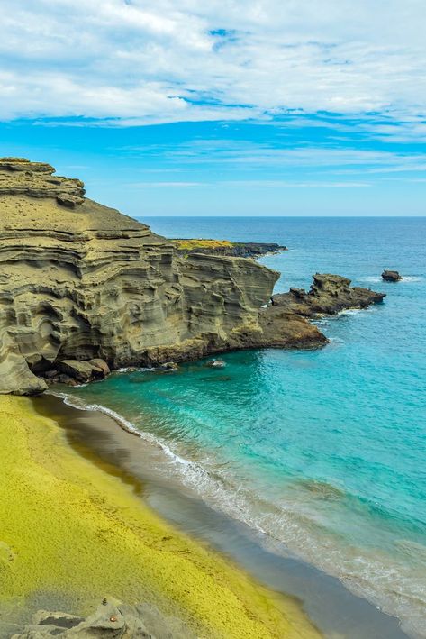 Papakolea Green Sand Beach, Green Sand Beach Hawaii, Pictures Of Hawaii, What To Do In Hawaii, Best Hawaiian Island, Kilauea Lighthouse, Things To Do In Hawaii, Green Sand Beach, Jellyfish Drawing