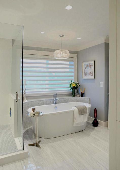 38 Amazing freestanding tubs for a bathroom spa sanctuary Makeover Kamar Mandi, Beautiful Master Bathrooms, Traditional Bathroom Designs, Bad Inspiration, Master Bath Remodel, Hunter Douglas, Bathroom Spa, Home Decor Online, Bathroom Renos