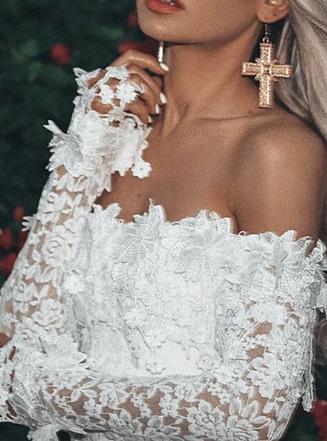 White Lace Long Sleeve Dress, White Lace Dress Long, White Lace Bodycon Dress, Backless Lace Dress, White Lace Bodycon, Bodycon Evening Dress, Dresses Beautiful, Bodycon Dress With Sleeves, White Lace Dress