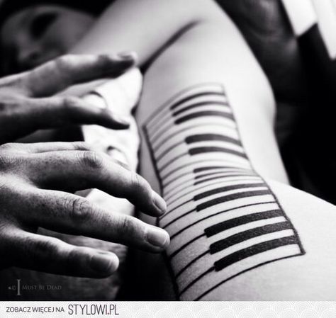 Girl with piano keys tattoo on the side of her body Piano Tattoo, Key Tattoo, Music Tattoo Designs, Tattoo Zeichnungen, Music Tattoo, Music Tattoos, Piano Keys, Tattoo Designs And Meanings, Skin Art