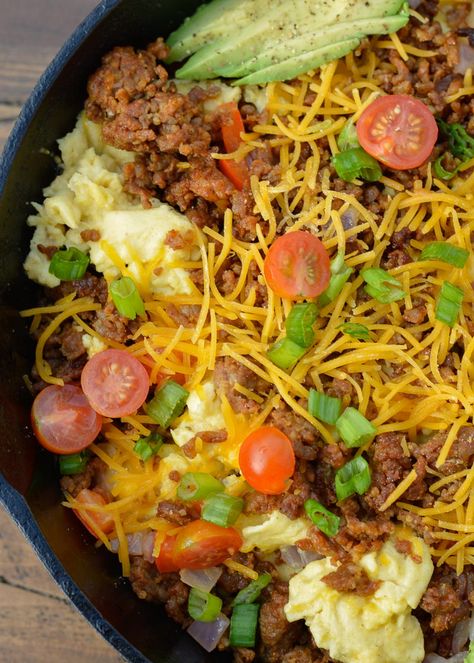 Chorizo Breakfast Scramble Breakfast Scramble, Chorizo Breakfast, Breakfast Meals, Egg Recipes For Breakfast, Keto Cooking, Keto Meal Prep, Low Carb Breakfast, Net Carbs, Sausage Breakfast